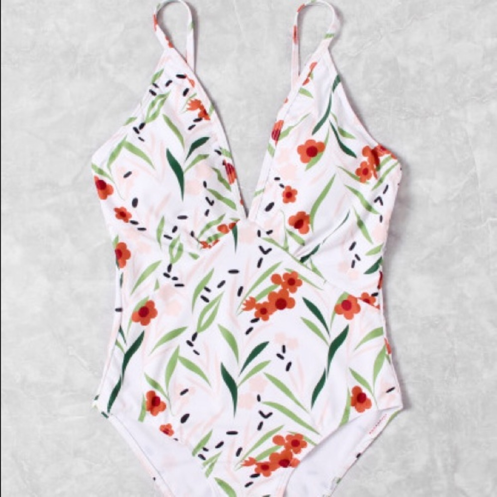 🌸Flower print v plunge swimsuit shein🌸